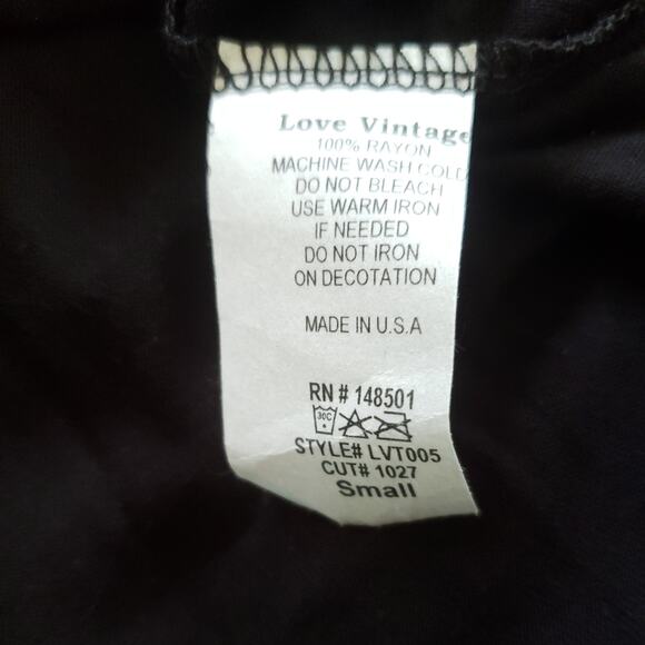 Love Vintage Fun Day Sunday Swing T-shirt Black Metallic Text Small - Picture 7 of 7